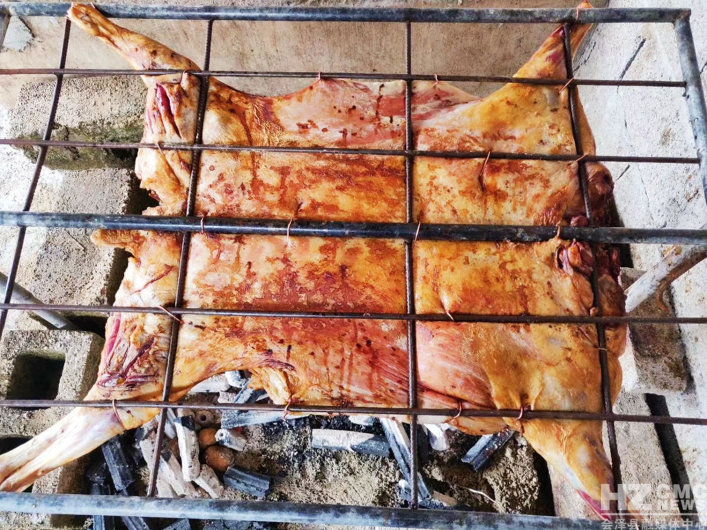 烤全羊 周興存_副本_看圖王.jpg