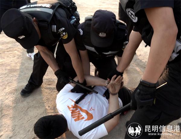 3.集中抓捕盜油賊(楊玉周攝) 3.集中抓捕盜油賊(楊玉周攝)