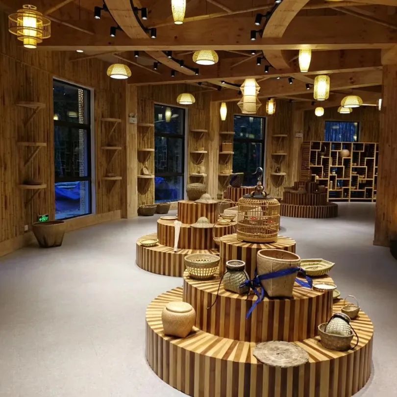 1698974102717143 1698974102717143