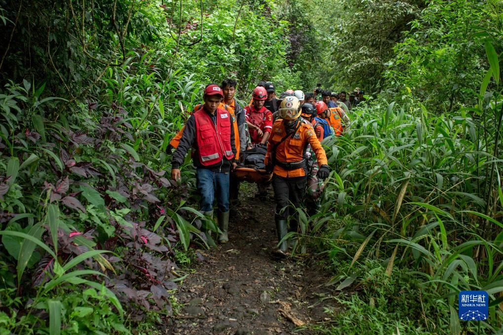 1130008238_17016914263261n 1130008238_17016914263261n