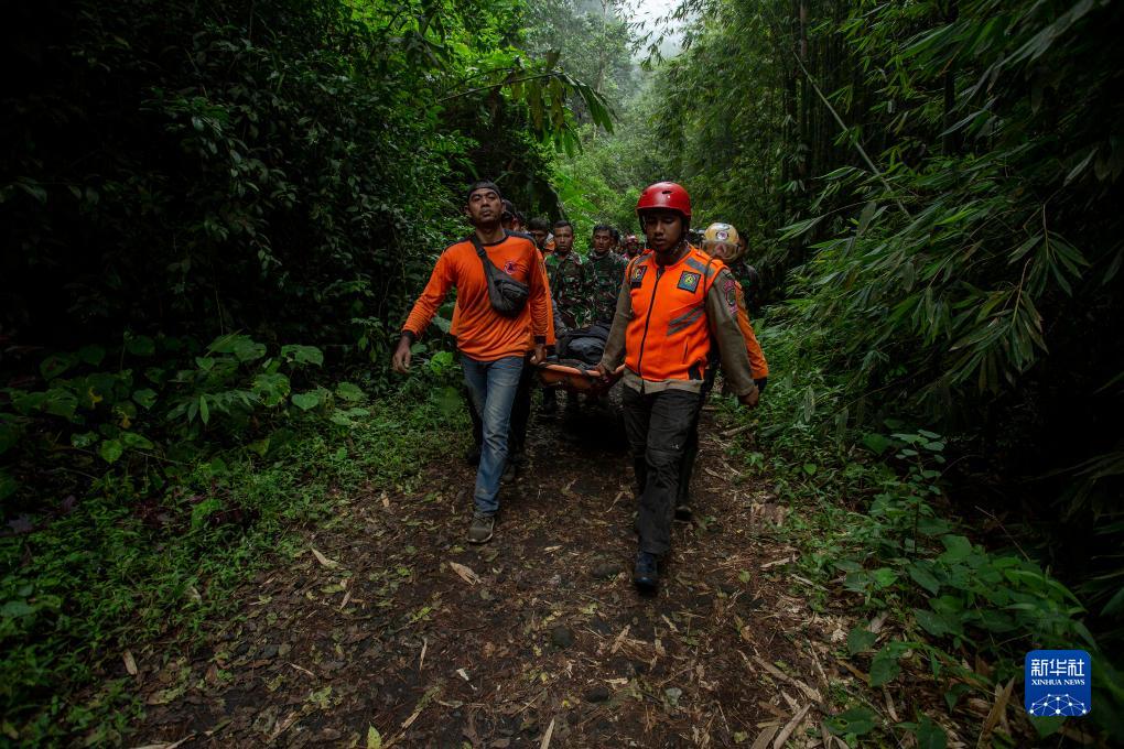 1130008238_17016914264501n 1130008238_17016914264501n