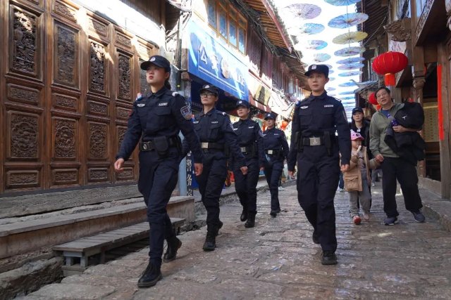 “霸榜”朋友圈的女子巡邏隊(duì)