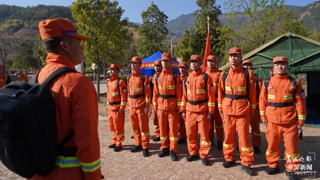 （采訪傳編輯）700余名森林消防指戰(zhàn)員集中野外駐訓，全面提升防滅火實戰(zhàn)能力 (41).JPG