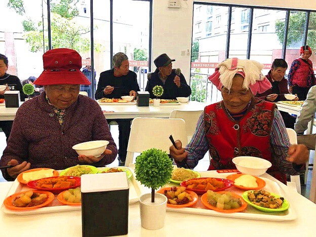 云南的“幸福食堂”和“兒童之家”是啥樣？云新聞帶你“探店”