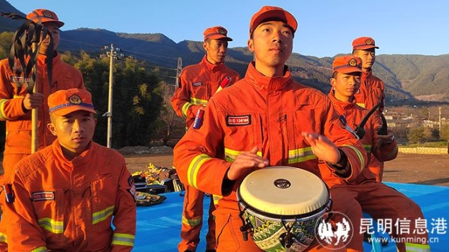 闞俊琪在中隊特色文化隊擔任一號鼓手