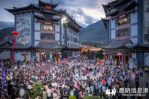 新華引起小鎮(zhèn)  黃云程  攝