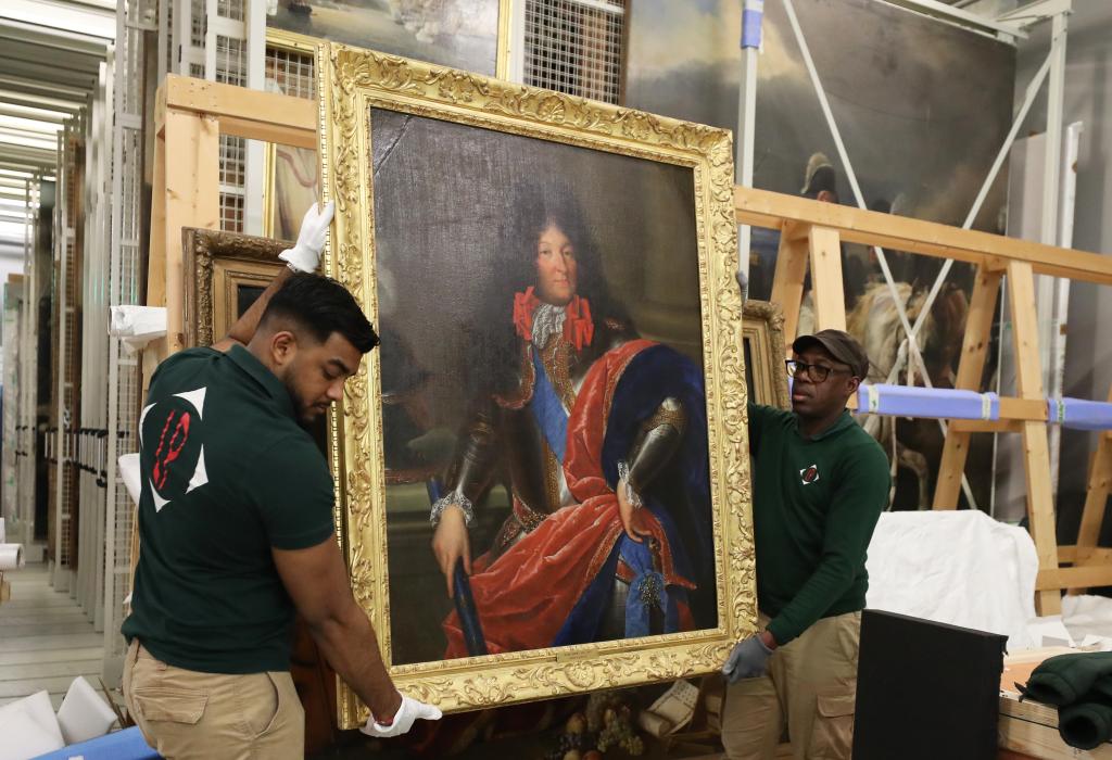 步步“精心”:走進“凡爾賽宮與紫禁城”大展文物“打包”現(xiàn)場