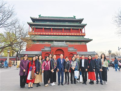 港澳作家共話文學(xué)“鄉(xiāng)情”