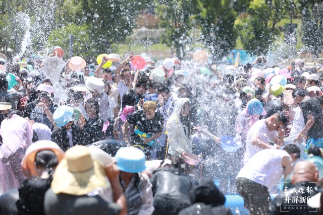 世博花漾潑水節(jié) (11).jpg