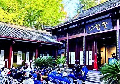 f44d305ea08b27911bc81e f44d305ea08b27911bc81e