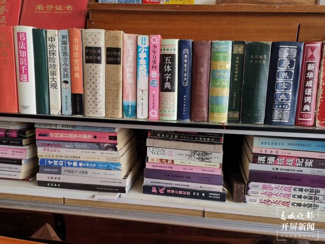 仁人之家的圖書（采訪傳編輯）他們年過七旬，一身書香！來看看大理兩位“最美閱讀推廣人”的故事…….jpg