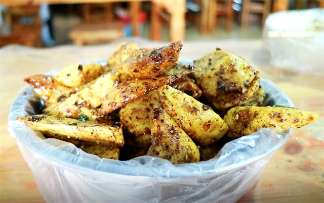 會(huì)澤特色小吃之炸洋芋 2024年1月18日 攝.jpg