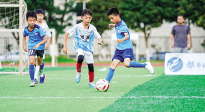 　比賽中激烈對(duì)抗