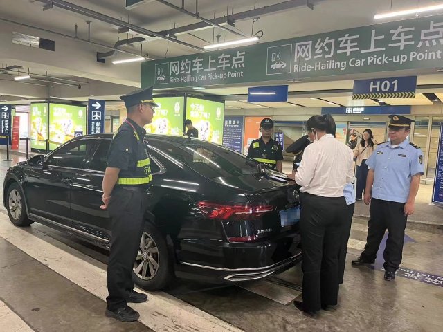 昆明長水國際機場客運市場秩序?qū)ｍ椪纬跻姵尚? style=