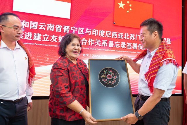 (采訪傳編輯)昆明市晉寧區(qū)與印度尼西亞卡羅縣推進(jìn)共建友好合作城市2.jpg