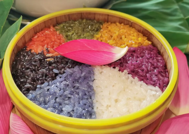 荷花七彩糯米飯 黃興鴻 攝.png