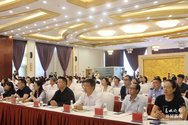 （采訪傳編輯）開創(chuàng)昆明文旅新局面 昆明文旅集團(tuán)掛牌成立6.JPG