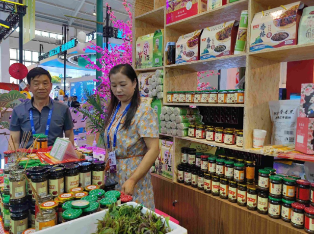 開門紅！總簽約資金980萬！文山香椿“上大分”