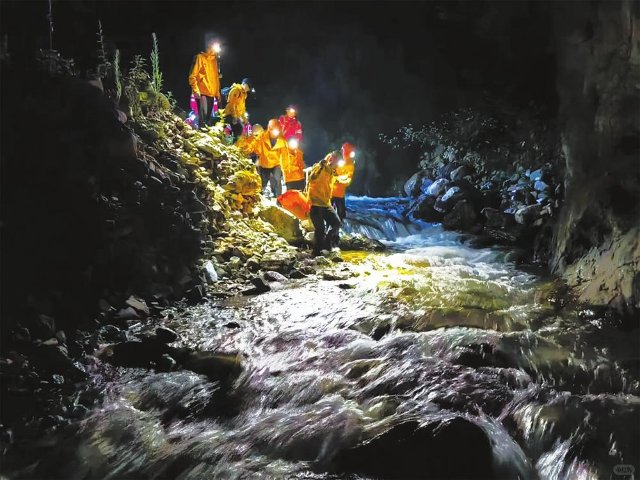 登山客在蒼山失聯(lián)9天后獲救（圖源 央視網(wǎng)）