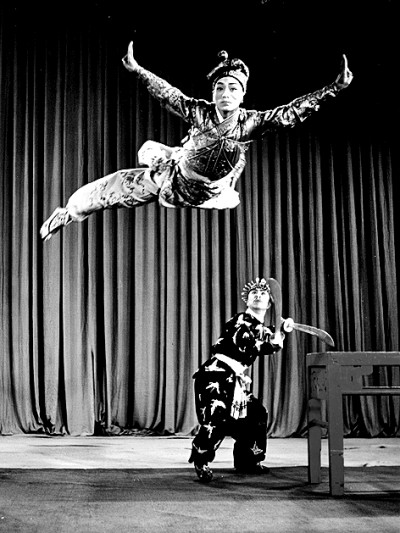 如何欣賞京劇藝術(shù)博大之美 如何欣賞京劇藝術(shù)博大之美