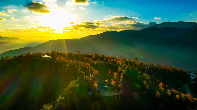 （采訪傳編輯）美好生活在云南 在無量山櫻花谷，有一種生活叫“花之旅” (12).jpg