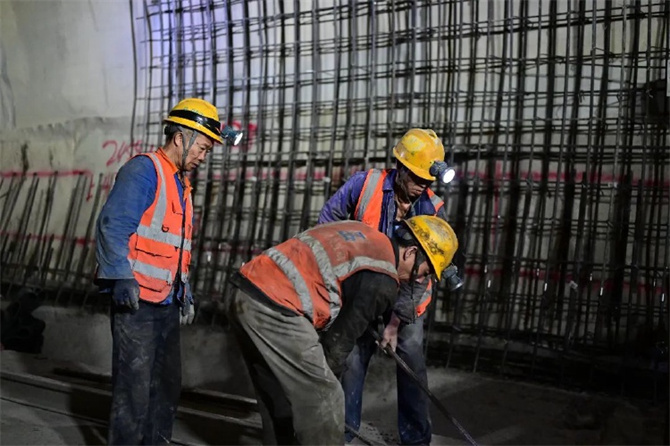 39d6af3c3121eb175f6a6c5bebb317f01