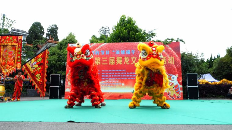 點(diǎn)贊春天里社區(qū)首場便民服務(wù)活動(dòng)(3)