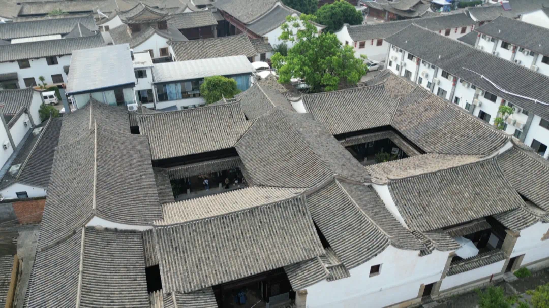 在地文化融入美育課堂 百年老宅化身童真天[00_00_09][20250612-085129].png