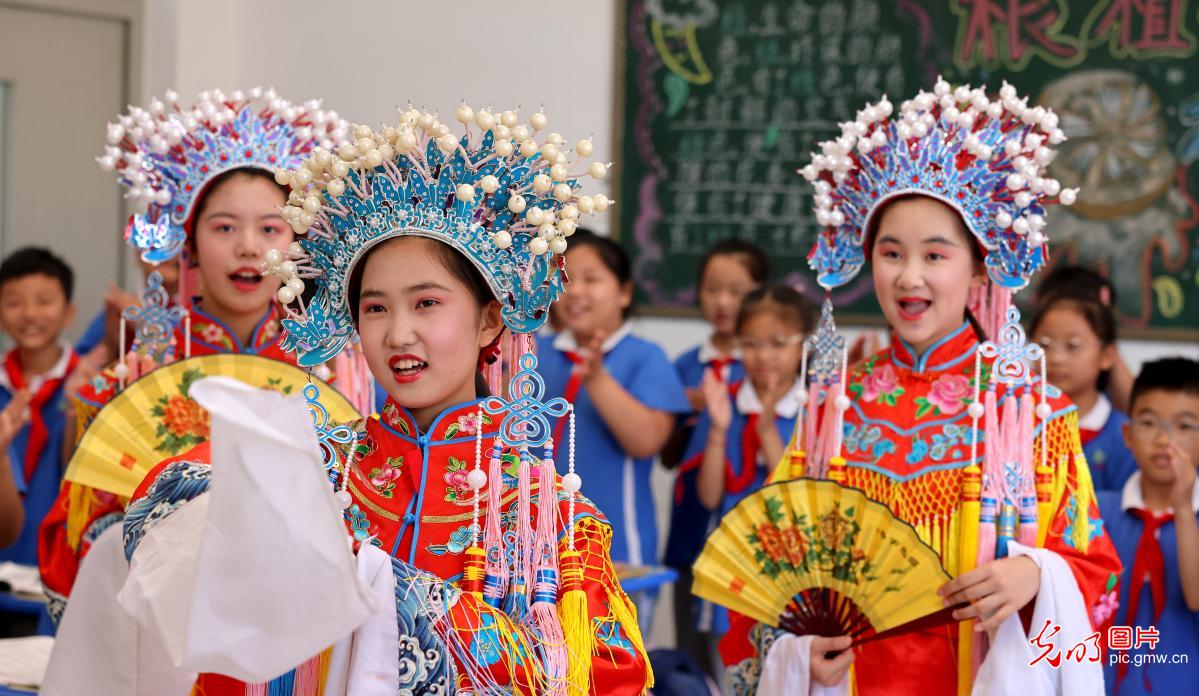 【文化和自然遺產(chǎn)日】非遺薪火代代傳 匠心接力續(xù)華章 【文化和自然遺產(chǎn)日】非遺薪火代代傳 匠心接力續(xù)華章