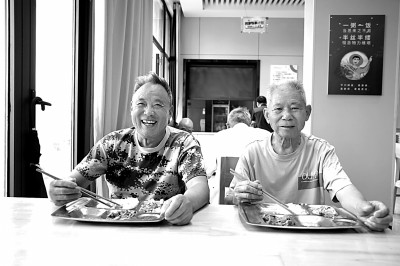 銀齡“幸福圈”撬動銀發(fā)“經(jīng)濟(jì)圈”