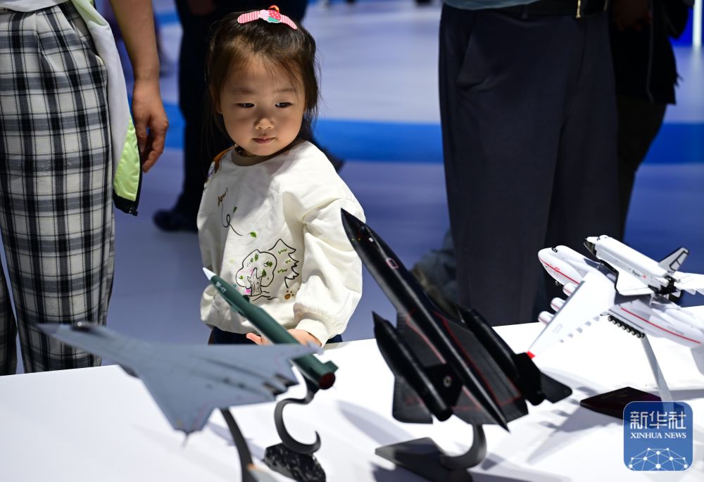 e6dc3b5d4f8245af99d869e6d6ff0f71 e6dc3b5d4f8245af99d869e6d6ff0f71