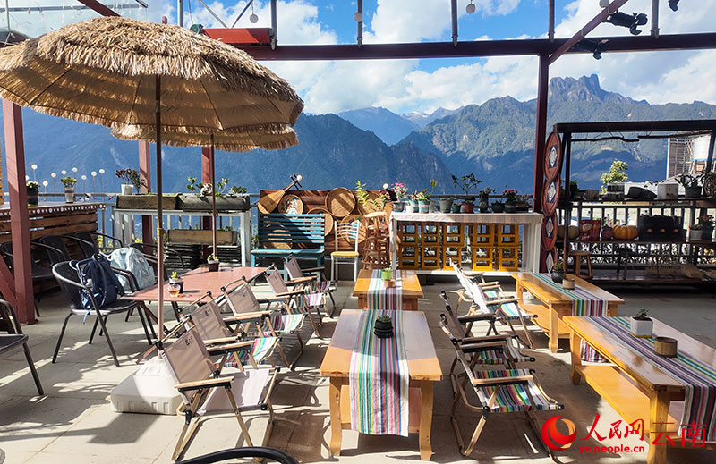 曉慧傳習館新改建的二樓露臺。人民網(wǎng)記者 劉怡攝