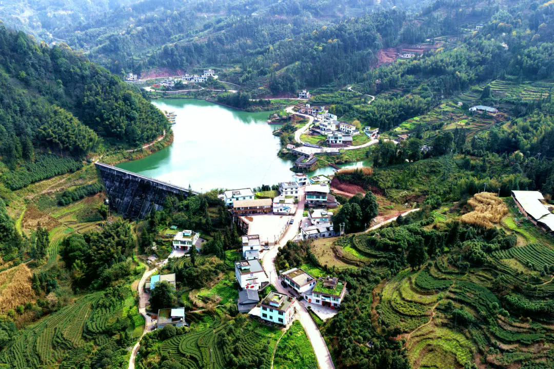 2026年3月3日拍攝于云南鹽津縣興隆鄉(xiāng)大田村（圖為大田村建設的美麗鄉(xiāng)村） (2).jpg