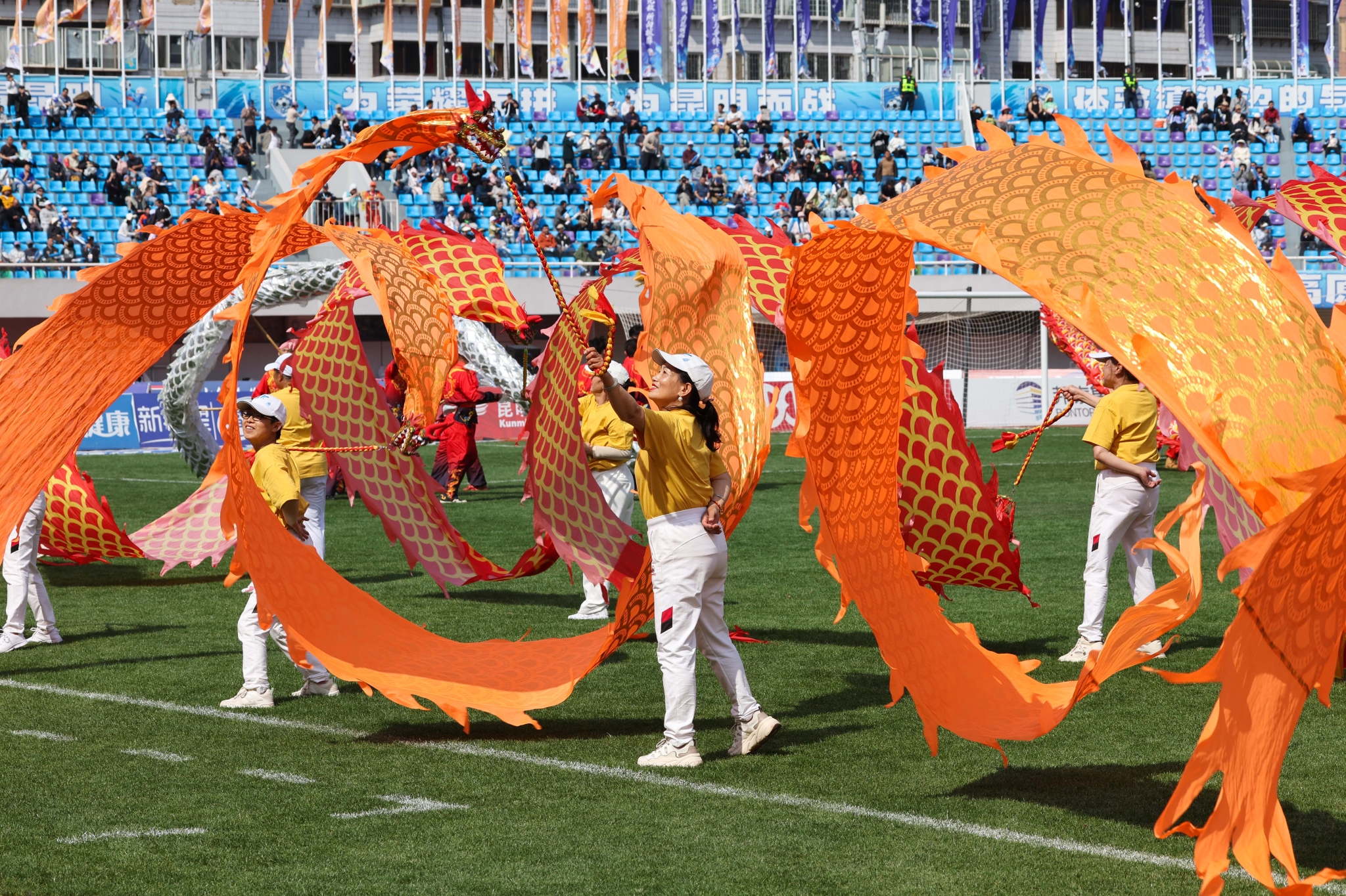 開場表演《活力滇超·龍躍春城》3 開場表演《活力滇超·龍躍春城》3