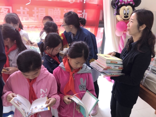 贈送圖書 贈送圖書