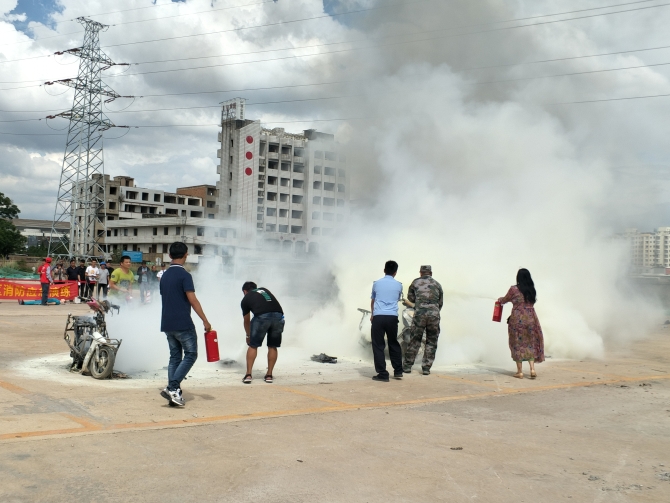 學(xué)習(xí)使用消防栓 學(xué)習(xí)使用消防栓