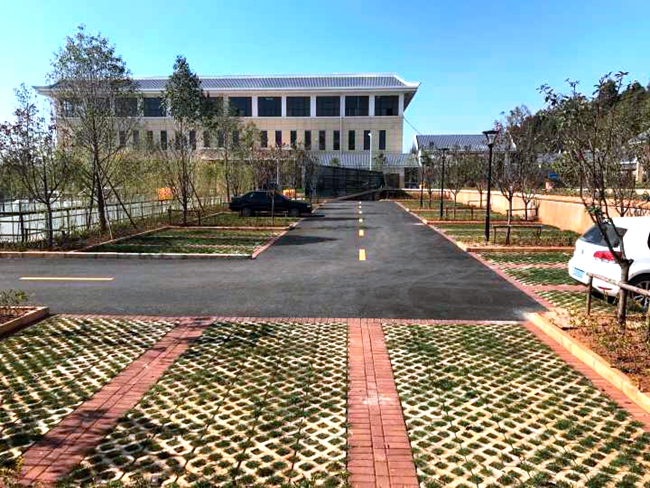 新館地面停車(chē)場(chǎng)