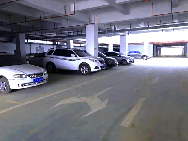 新館地下停車(chē)場(chǎng)