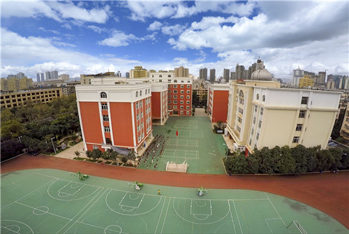 操場(chǎng) 操場(chǎng)