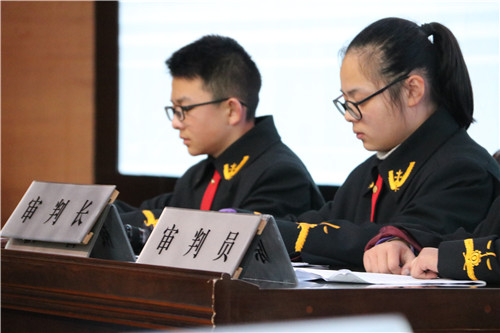 模擬法庭進校園 模擬法庭進校園