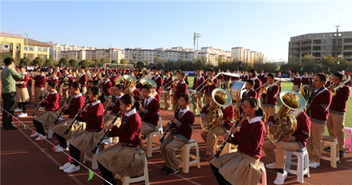 零基礎(chǔ)初一新生樂團班首次表演贏得好評 零基礎(chǔ)初一新生樂團班首次表演贏得好評