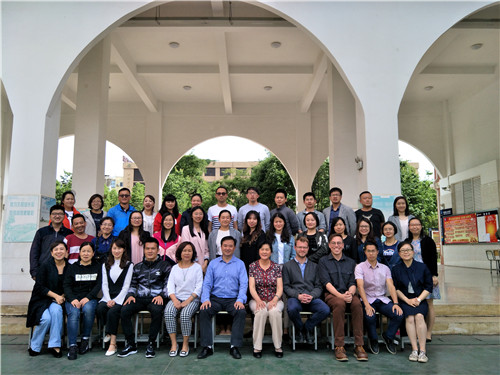 教師團隊合影