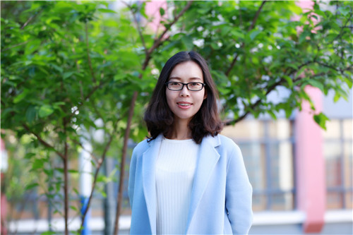 8李  娟 中學(xué)歷史一級(jí)教師