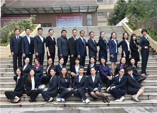 初中部教師集體照 初中部教師集體照