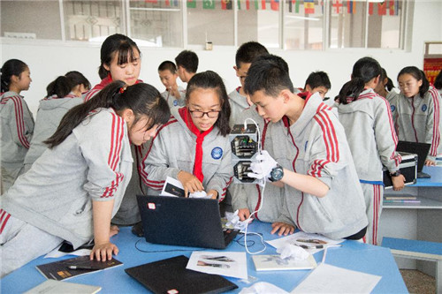 7機器人創(chuàng)新實驗室 7機器人創(chuàng)新實驗室