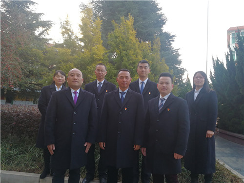 部分昆明市名班主任、呈貢區(qū)名師合影