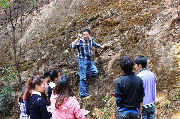 省“萬人計(jì)劃”教學(xué)名師齊武福