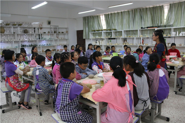 云南省美術(shù)特色工作室課堂 云南省美術(shù)特色工作室課堂