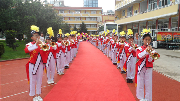 學(xué)校鼓號(hào)隊(duì)