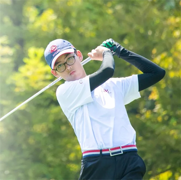 祁一恒同學獲得2019年高爾夫中巡賽青少年精英挑戰(zhàn)賽冠軍 祁一恒同學獲得2019年高爾夫中巡賽青少年精英挑戰(zhàn)賽冠軍
